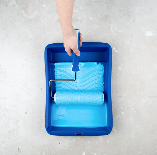 Tips/Colour inspiration/How to properly load a paint roller British